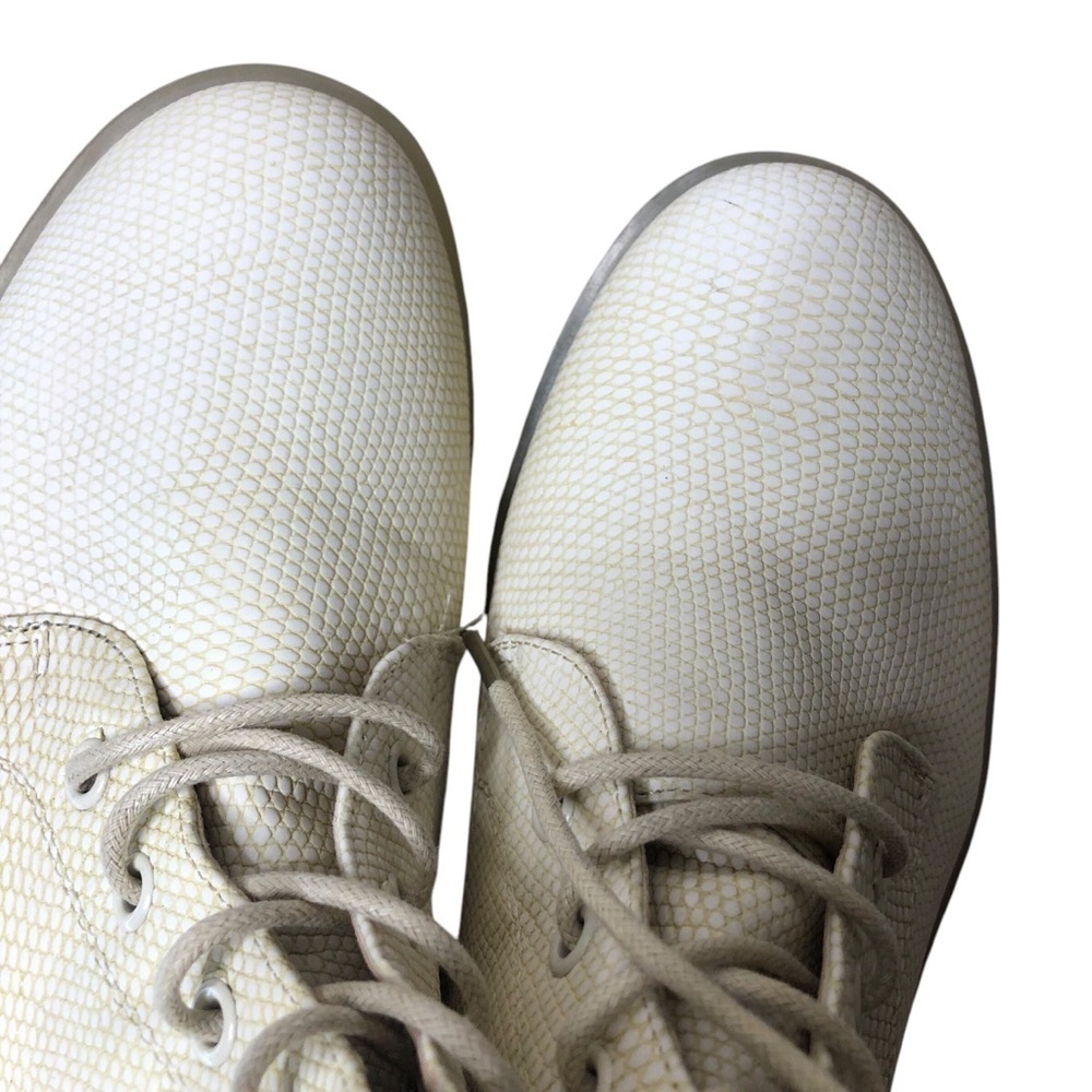 DL Dirty Laundry Lace Up Lug Combat Boots Sz 9/40 Cream Gold Faux Croc Platform - Picture 8 of 11